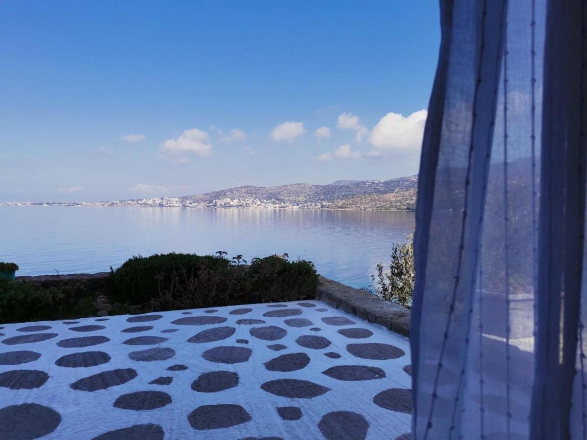 Almyra Seaside Villa เปอร์ดิกา ภายนอก รูปภาพ