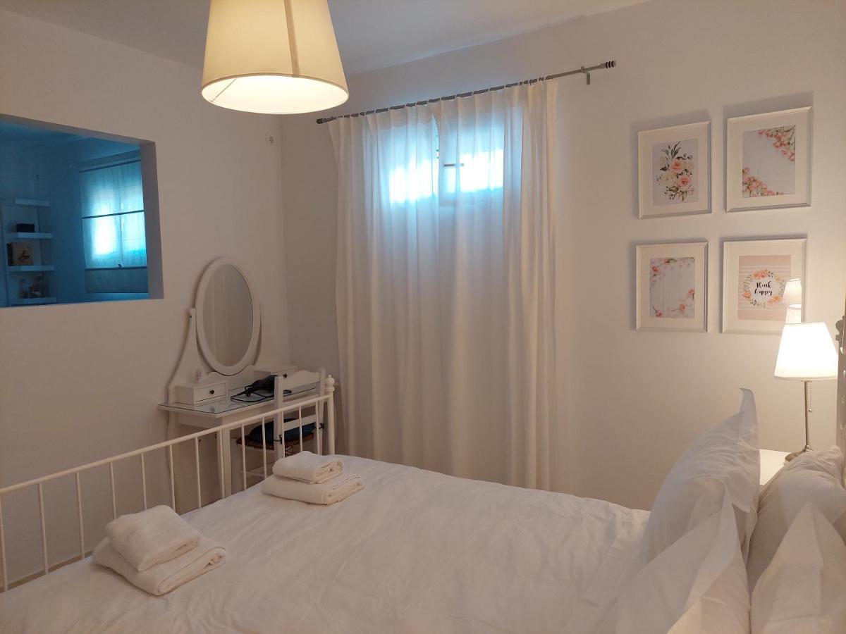 Almyra Seaside Villa เปอร์ดิกา ภายนอก รูปภาพ