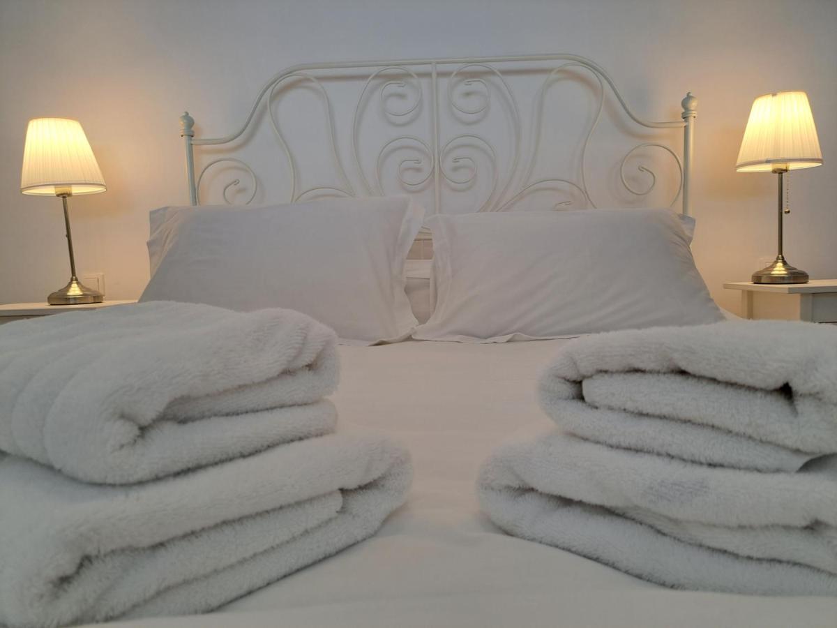 Almyra Seaside Villa เปอร์ดิกา ภายนอก รูปภาพ