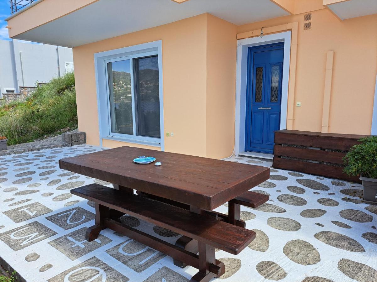 Almyra Seaside Villa เปอร์ดิกา ภายนอก รูปภาพ