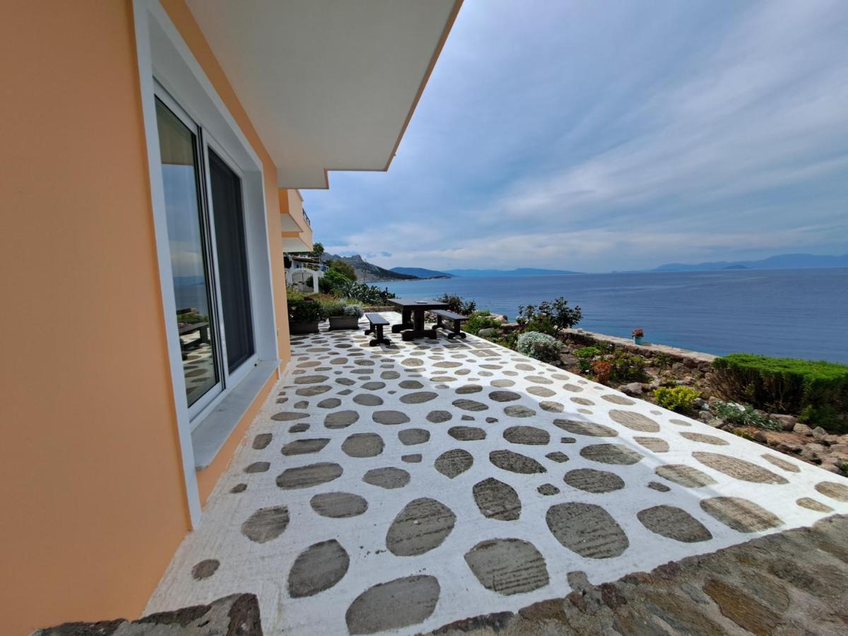 Almyra Seaside Villa เปอร์ดิกา ภายนอก รูปภาพ